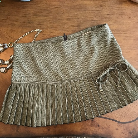 Forever 21 Dresses & Skirts - Pleated schoolgirl tweed skirt